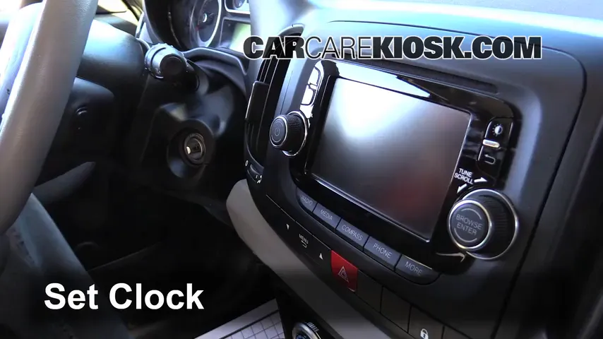 2014 Fiat 500L 1.4L 4 Cyl. Turbo Clock
